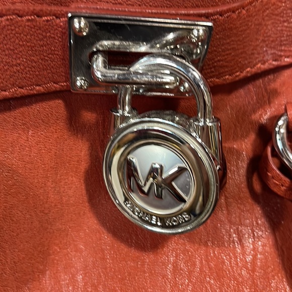 Purse - Picture 2 of 3